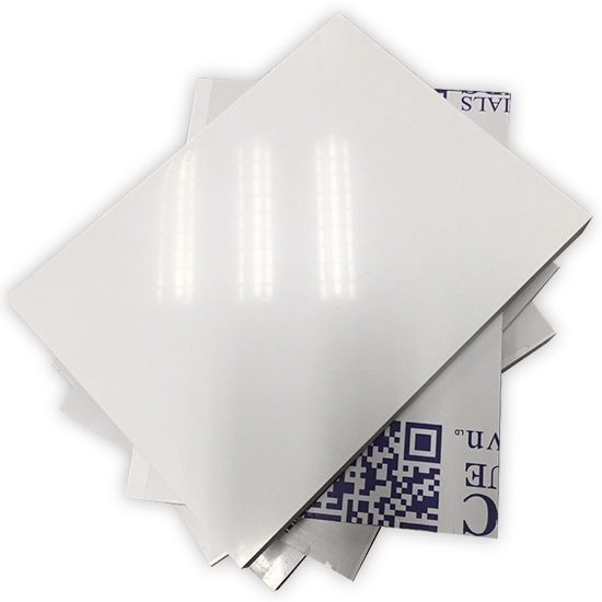 APVC - Tấm nhựa 3 lớp 2 mặt bóng